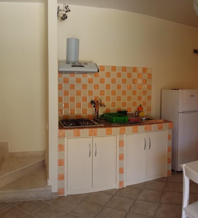La Casa Felice Appartamenti Chia Kamer foto